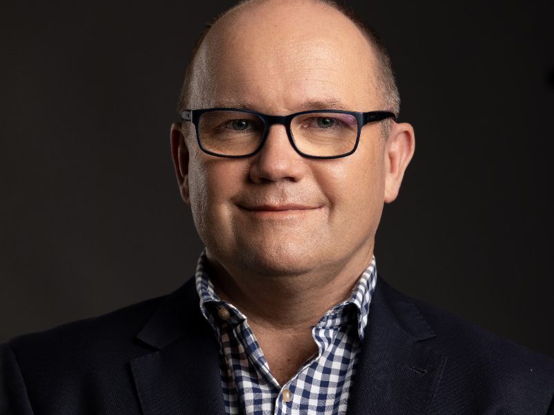 Tom Sullivan image